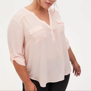 NWT Torrid Harper blouse size 2 light pink